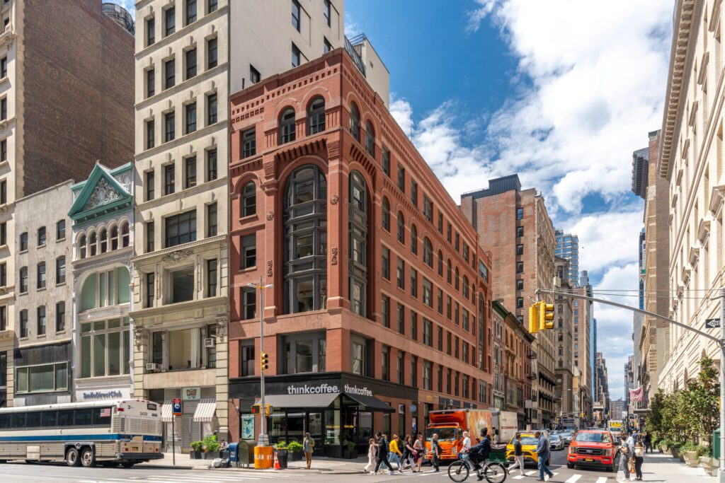 246 Fifth Avenue